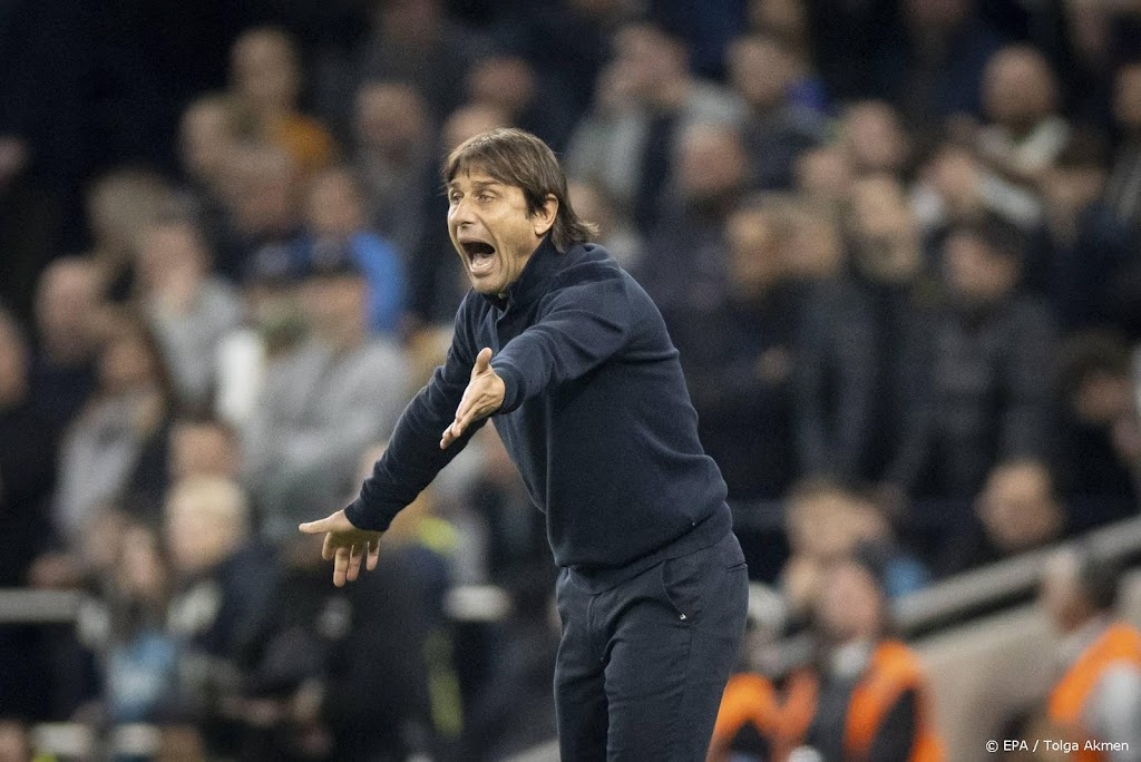 Tottenham-trainer Conte overweegt spelers langer rust te geven