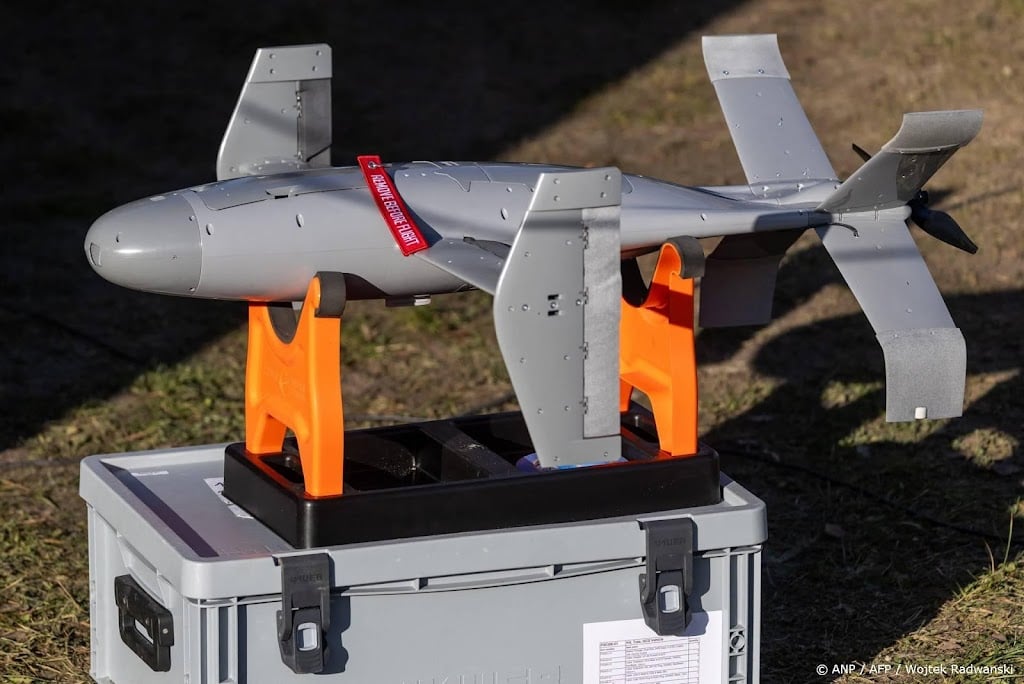 Brand in Russische olietanks door Oekraïense droneaanval