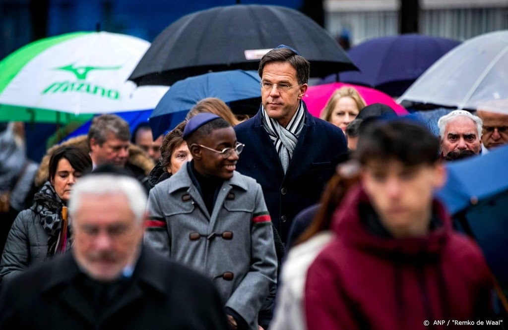 Nationale Holocaust Herdenking in Amsterdam begonnen