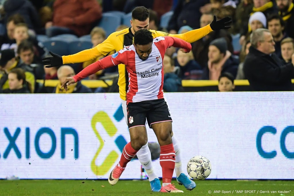 FC Emmen houdt Vitesse op gelijkspel in Arnhem