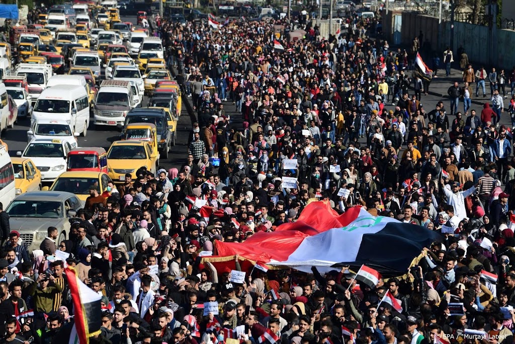 Tientallen gewonden bij protesten tegen Iraanse invloed in Irak