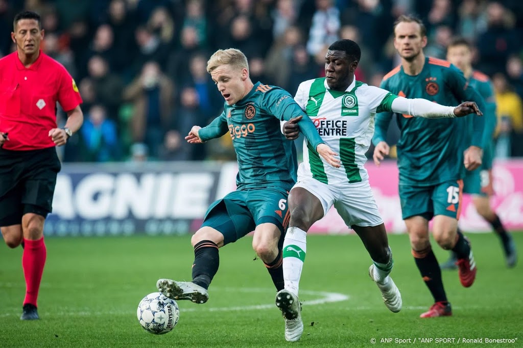 Gehavend Ajax verliest bij FC Groningen