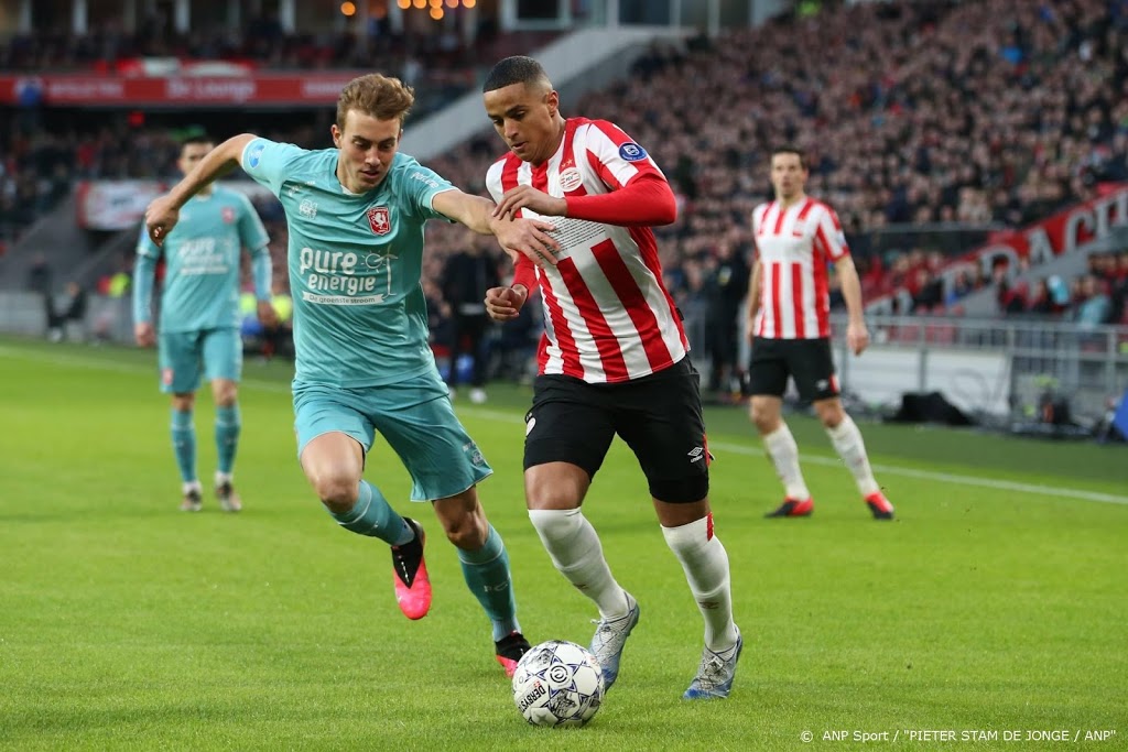 PSV begint nu ook in eigen stadion punten te verspelen