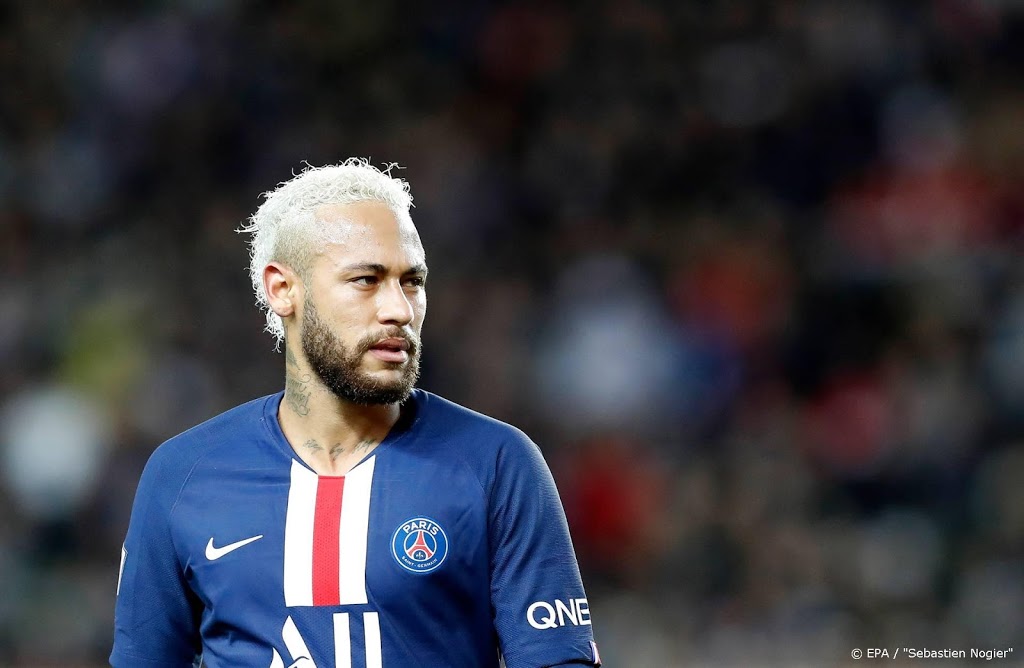 Neymar leidt PSG met twee doelpunten langs Lille