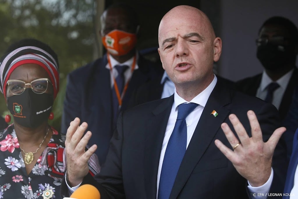 FIFA-baas zorgt voor opschudding met uitspraak over vluchtelingen