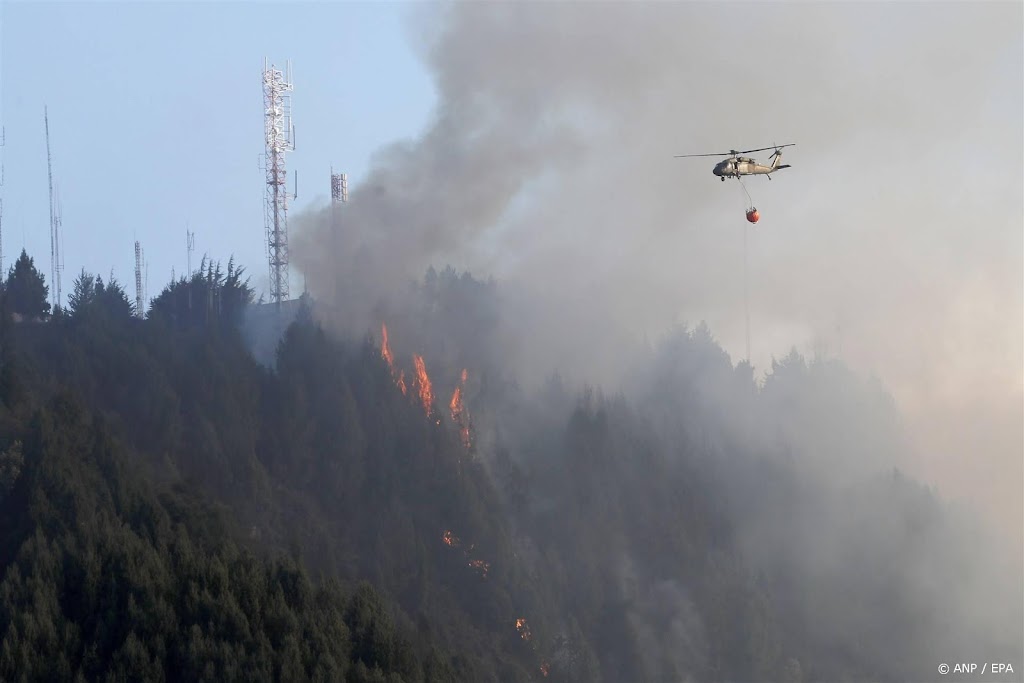 Honderden brandweerlieden in de weer met bosbranden in Colombia