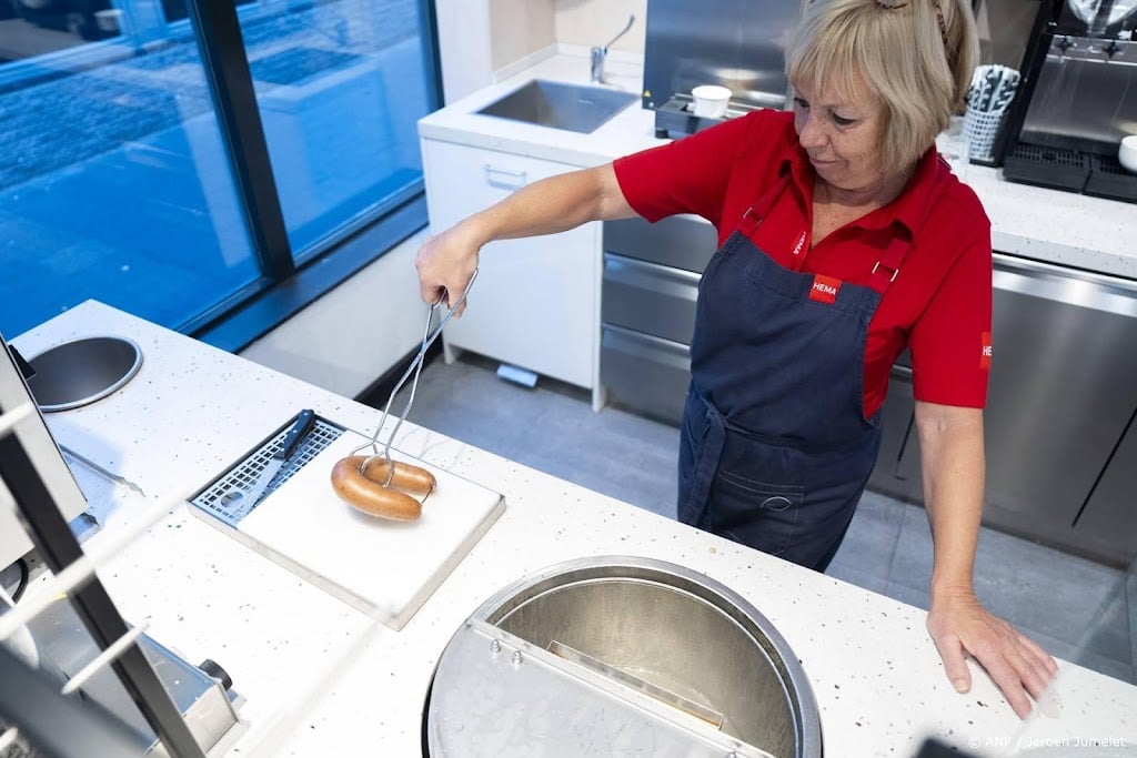 HEMA stapt na kritiek klanten af van vernieuwd rookworstrecept