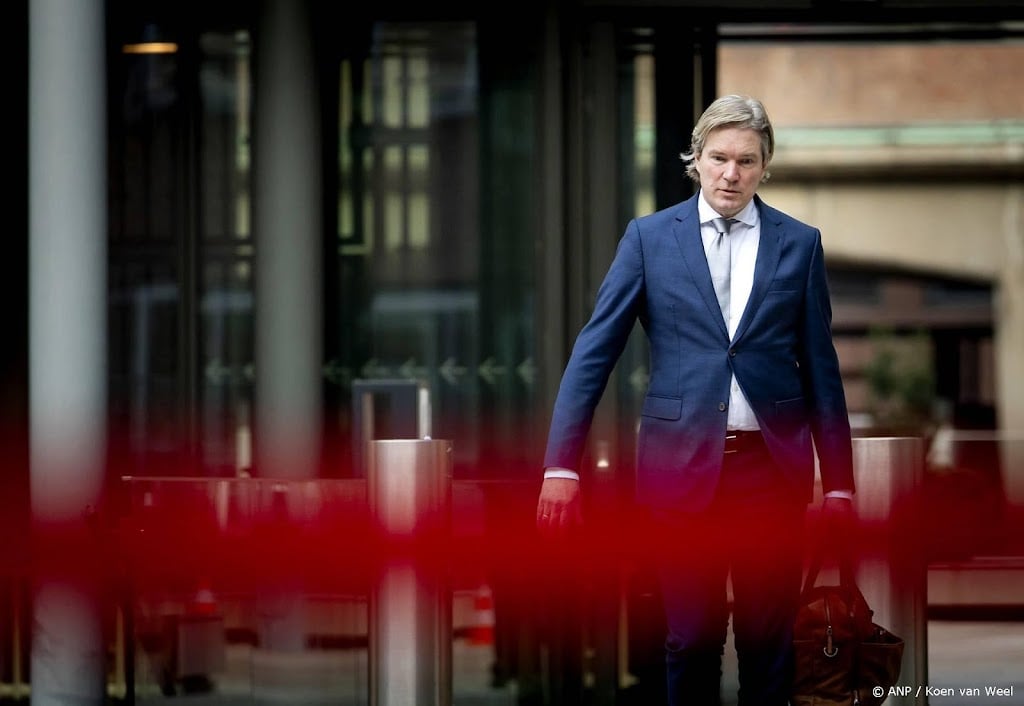 Van Oosten: blauw op straat buiten beschouwing bij bezuinigingen