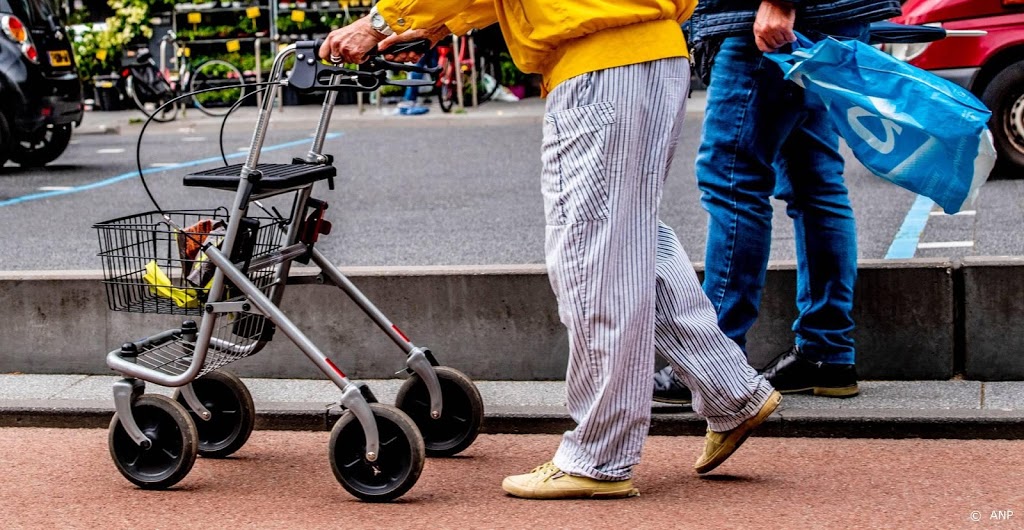 'Nederlanders moeten meer praten over zorg op oude dag'