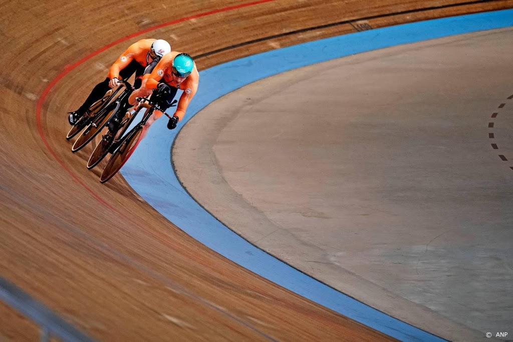 Teamsprinters verpulveren wereldrecord bij WK baanwielrennen