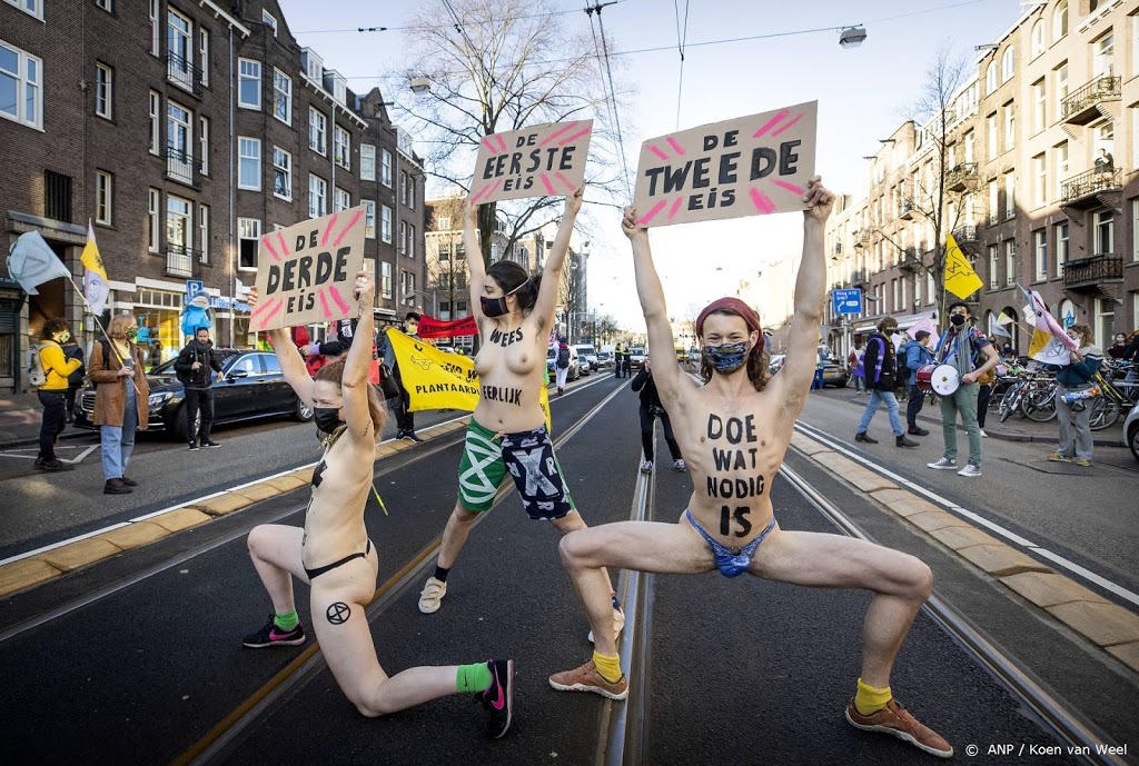 100 arrestaties bij blokkades van Extinction Rebellion in Utrecht