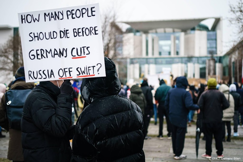 Reuters: oordeel over uitsluiten Rusland van betaalsysteem nabij