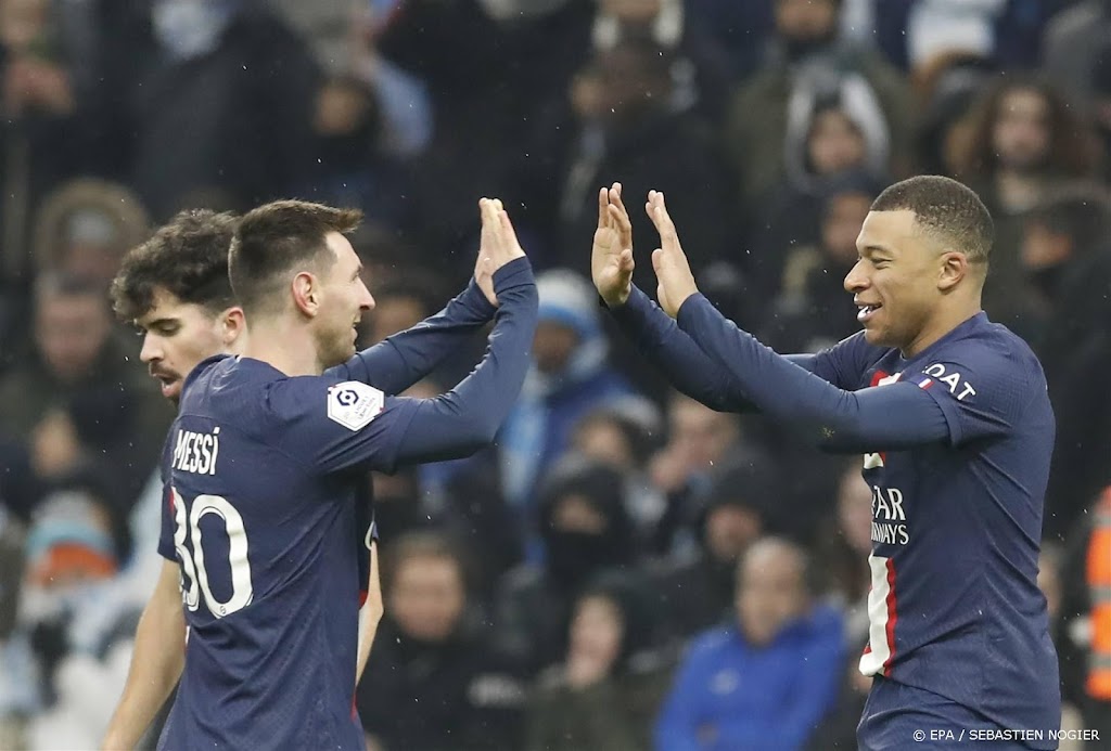 Mbappé en Messi leiden Paris Saint-Germain ruim langs Marseille
