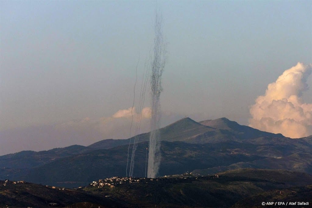 Hezbollah: zestig raketten afgevuurd op Israëlische basis