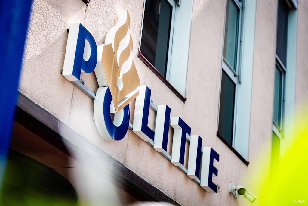 Zes tieners opgepakt na vondst gewonde jongen (11) in Rotterdam
