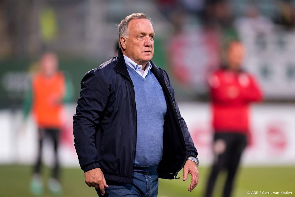 Advocaat verlengt contract als bondscoach van Curaçao 