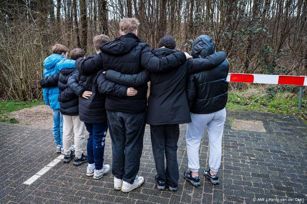 Stille tocht voor slachtoffer (13) fatale steekpartij Schiedam