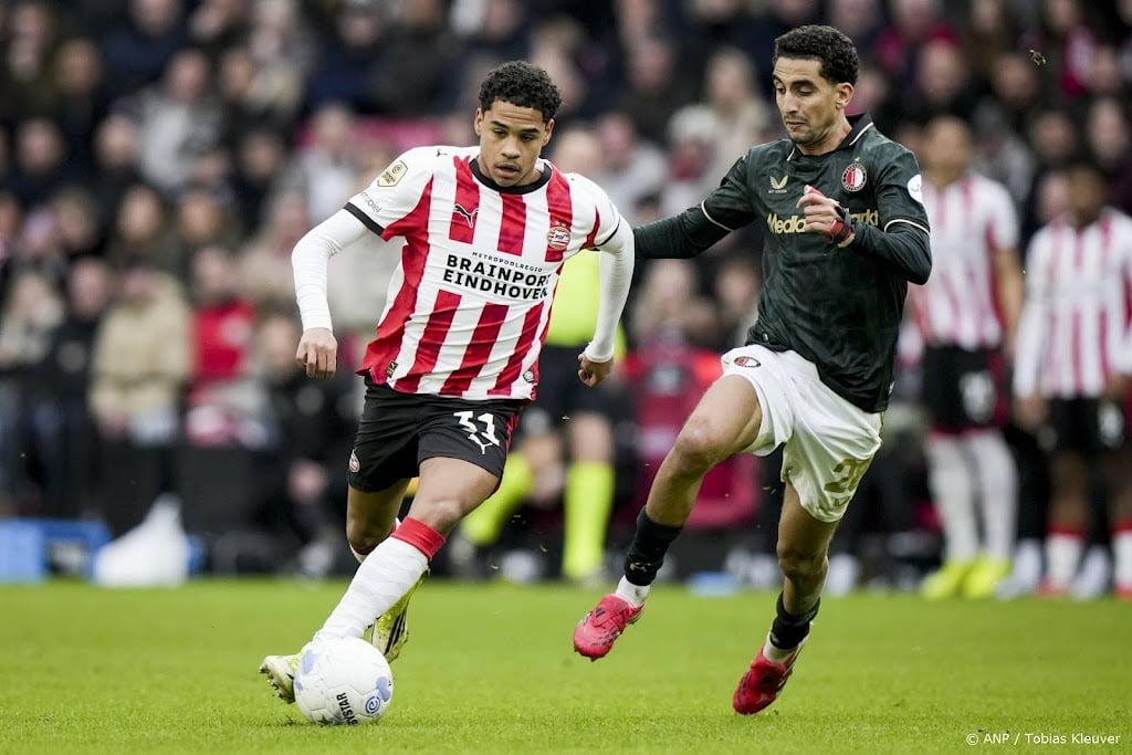 Belgische middenvelder Fernandez (18) verlengt contract met PSV 