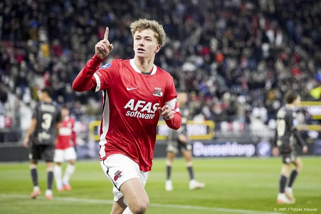 AZ met winst op FC Noah naar achtste finale van Conference League