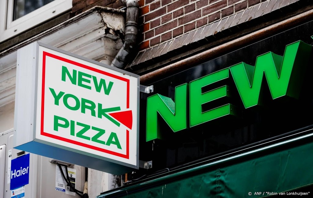 Nederland krijgt in de zomer eerste autoloket voor pizza