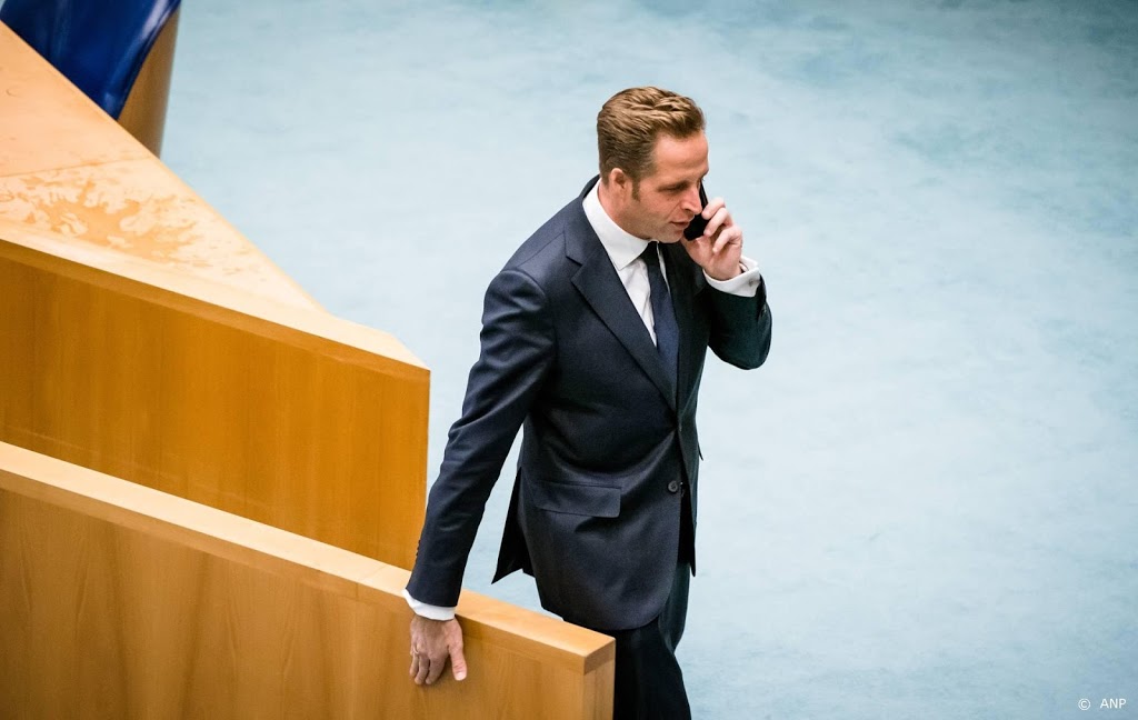 Minister zwijgt over verweer van fabrikant coronatests