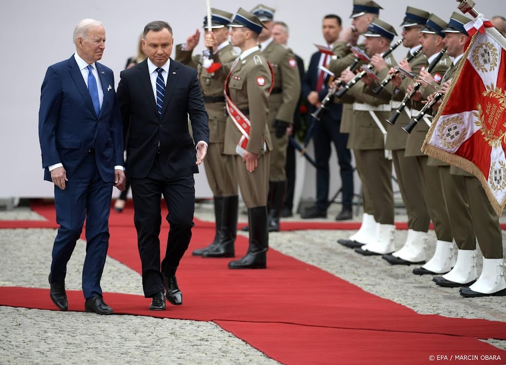 Biden: Amerikaanse betrokkenheid bij NAVO is heilig