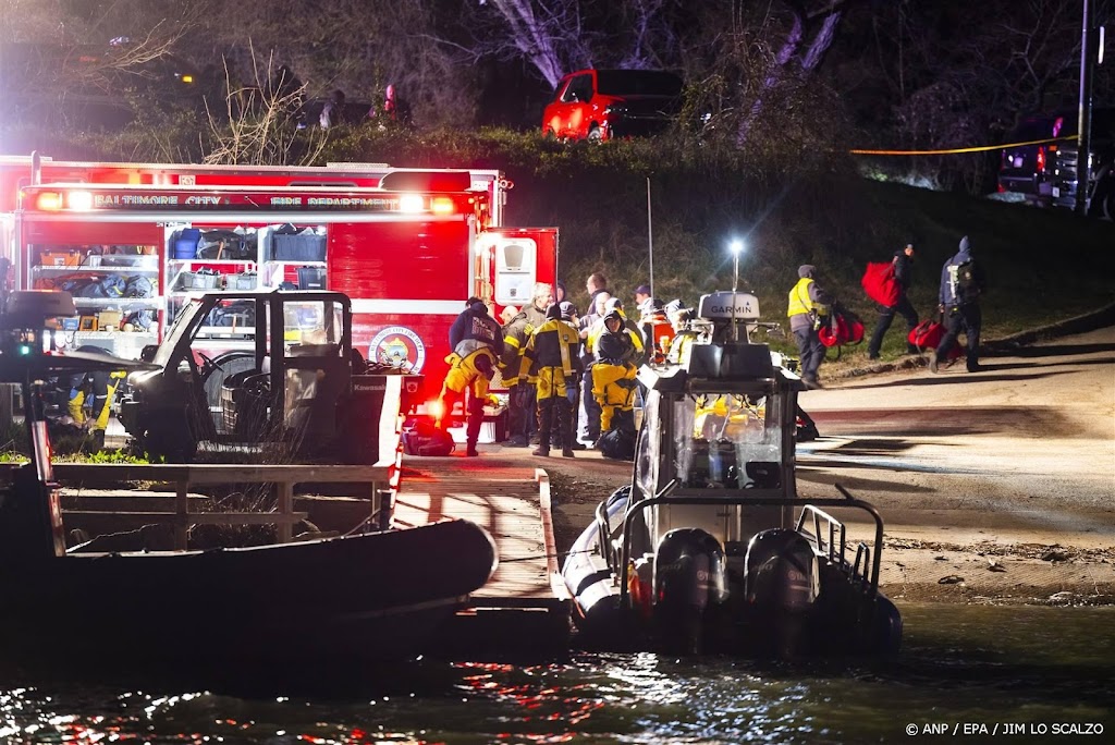 Twee mensen uit het water gehaald na instorten brug Baltimore