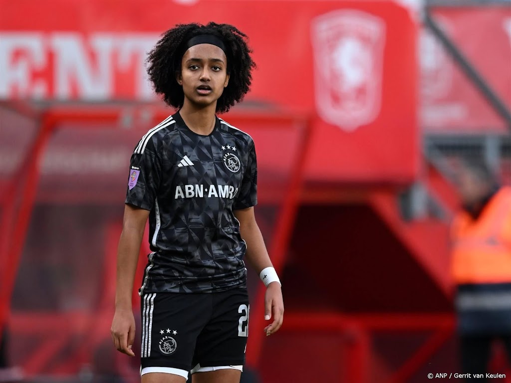 Ajax-speelster Yohannes (16) opgeroepen voor Amerikaans elftal