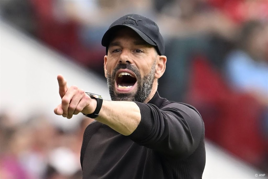 Media: trainer Van Nistelrooij in gesprek met Club Brugge