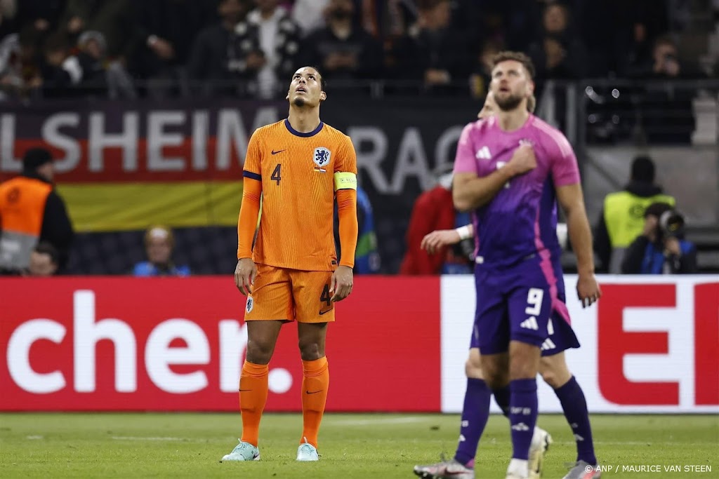 Oranje buigt in slotfase van oefenduel voor Duitsland  