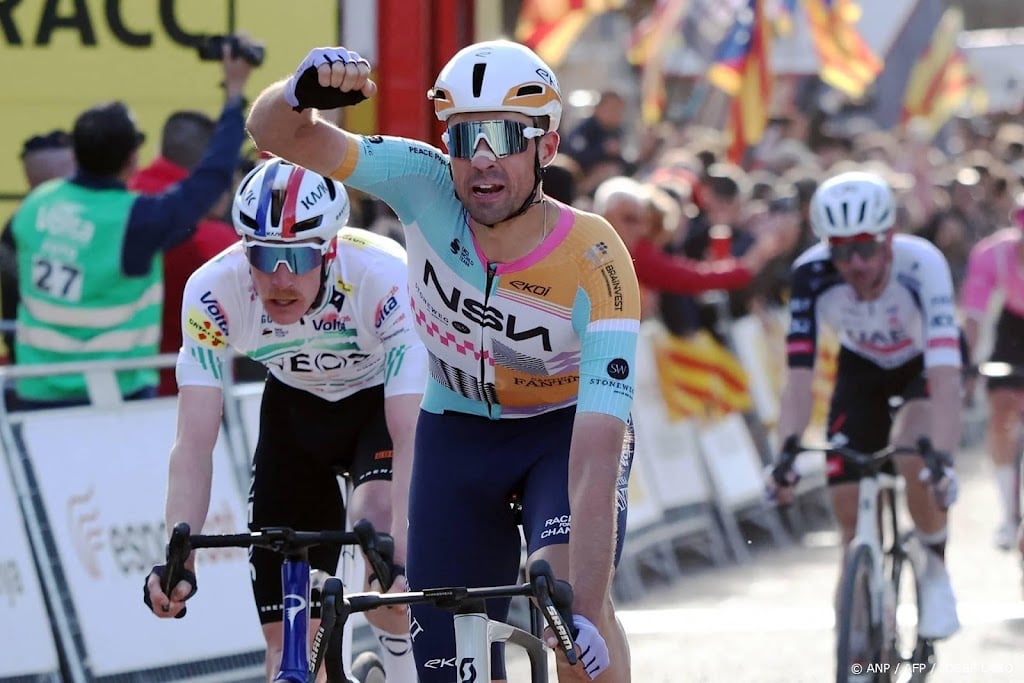 Wielrenner Vernon sprint naar zege ingekorte vierde rit Catalonië