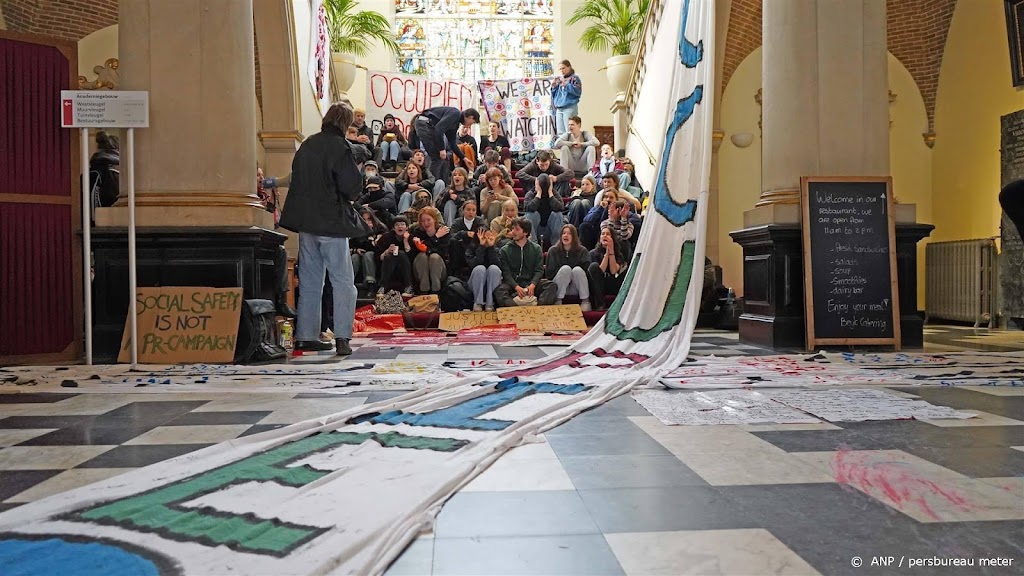 Studentenbond 'geschrokken' van ontruiming universiteit Groningen
