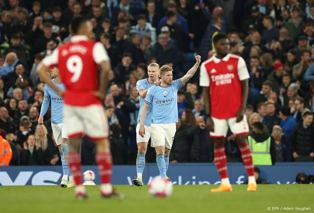 City laat Arsenal kansloos en zet belangrijke stap in titelstrijd