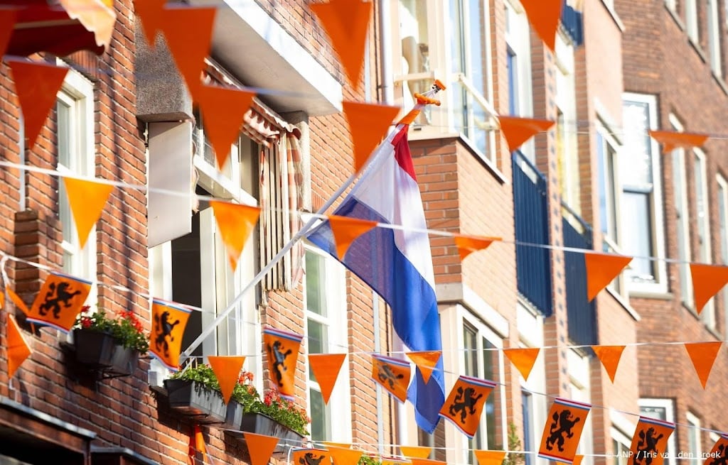 Weeronline: koningsnacht droog, Koningsdag begint zonnig en fris