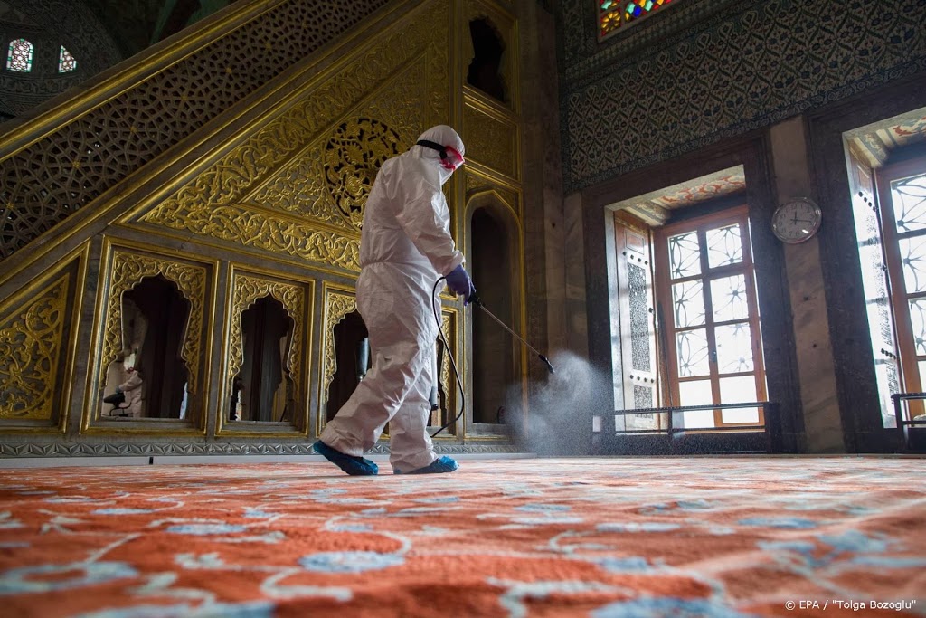 Moskeeën Saudi-Arabië mogen open voor vrijdaggebed