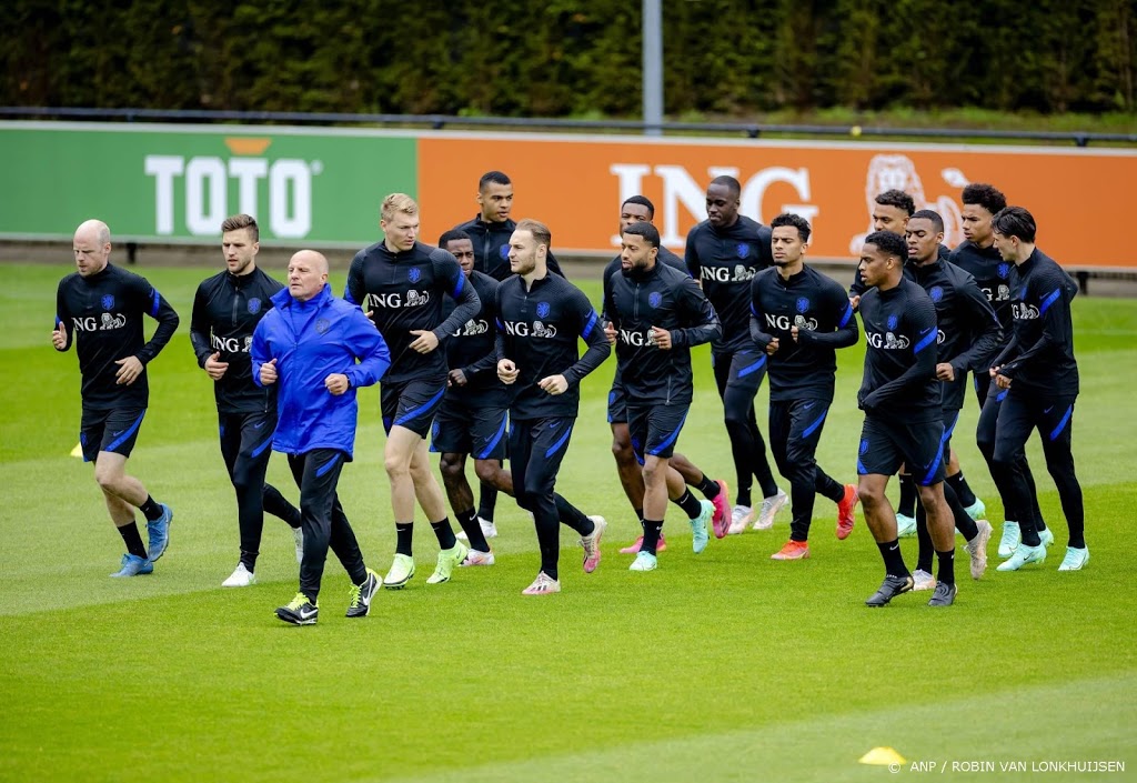 Voetballers van Oranje kunnen zich voor EK laten vaccineren 