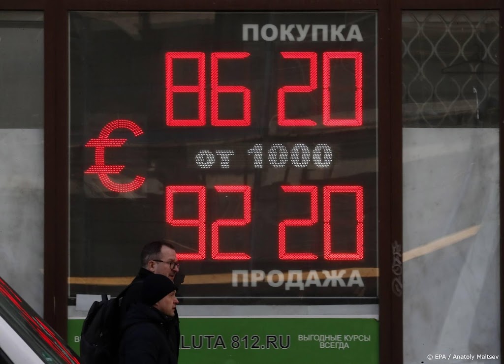 Rusland verlaagt rente opnieuw om roebel-rally te stoppen