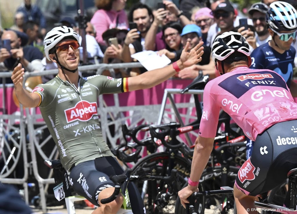 De Bondt bezorgt Alpecin-Fenix opnieuw ritsucces in Giro d'Italia