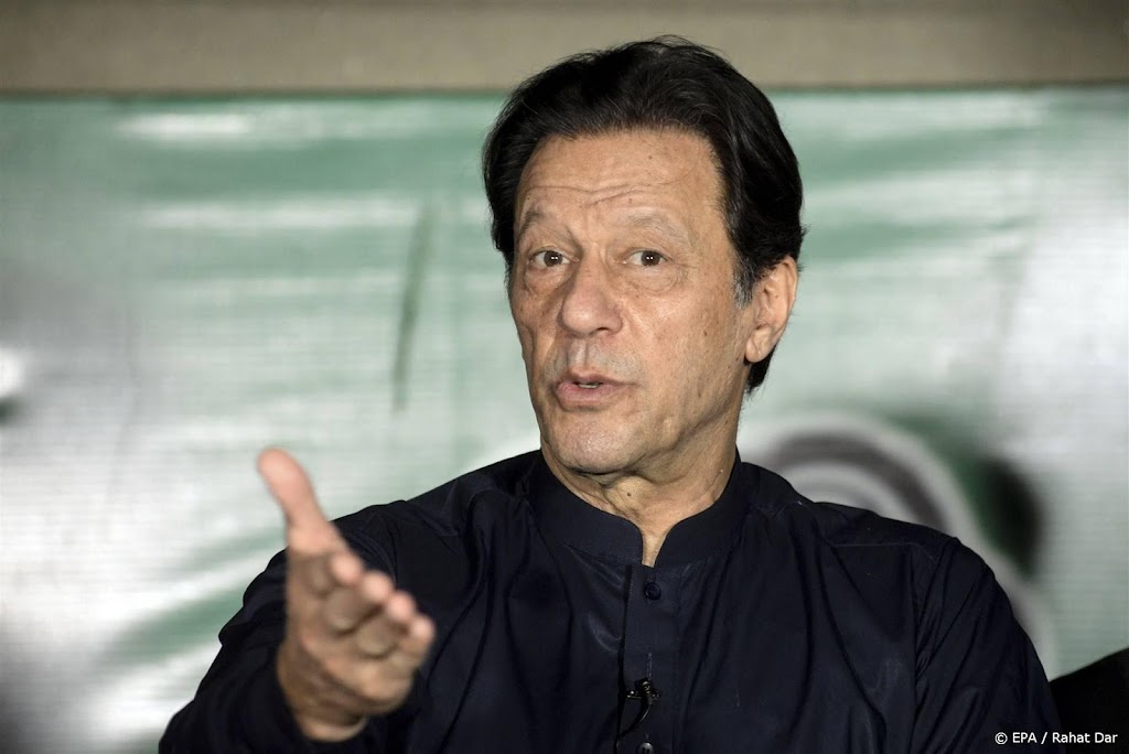 Pakistaanse regering legt ex-premier Khan reisverbod op