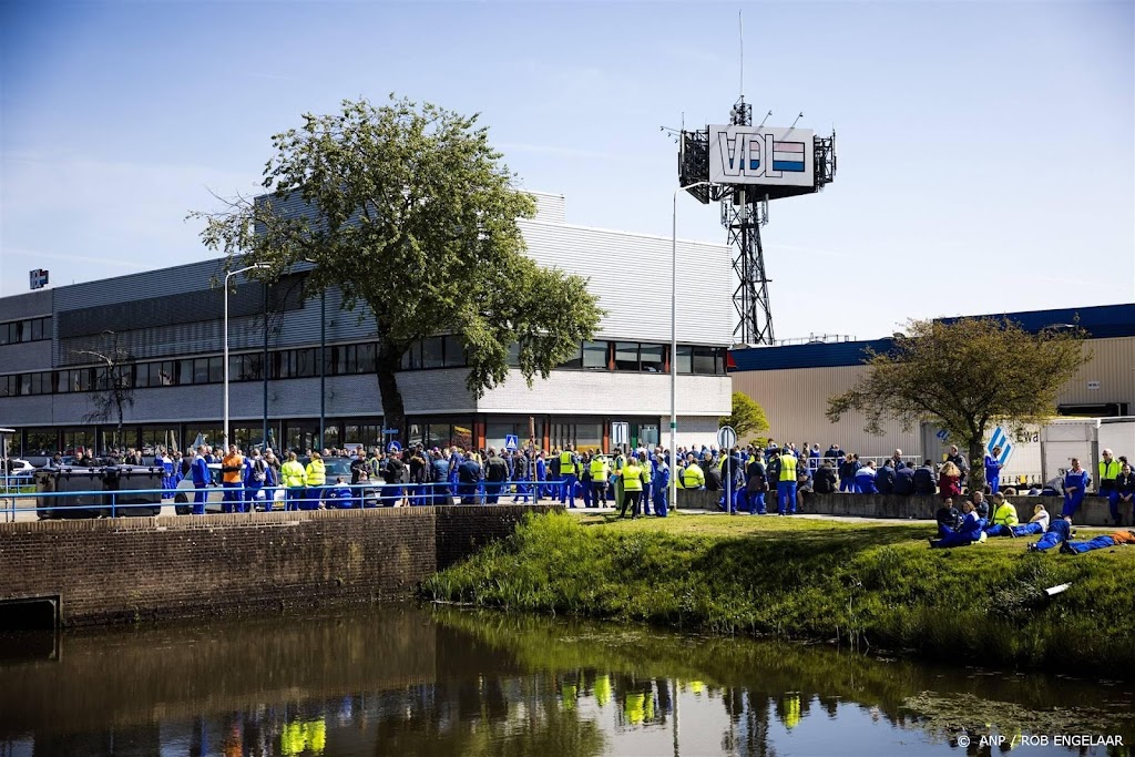 Staking legt autofabriek Nedcar dinsdag plat