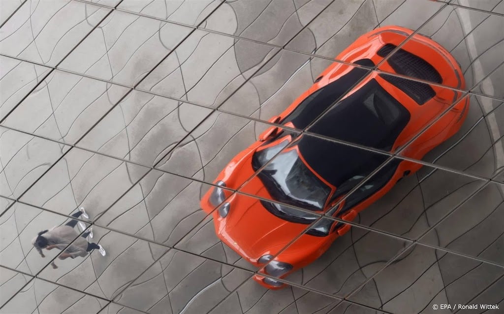 Sportauto 911 viert 60e verjaardag, feest bij Porsche Gelderland