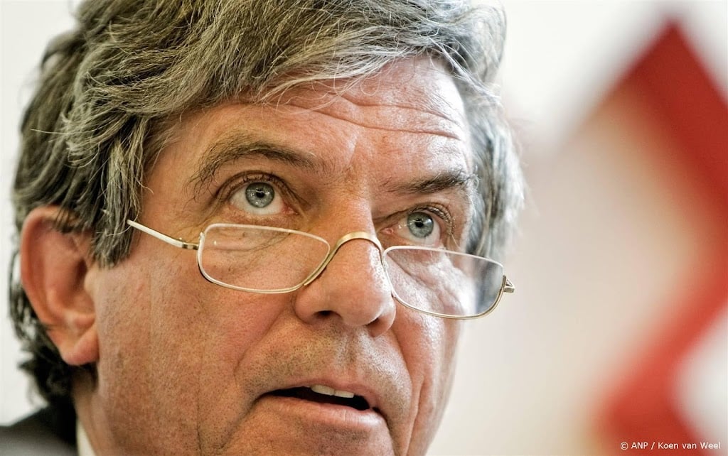 Ex-landbouwminister Veerman: sla in Brussel niet met vuist op tafel