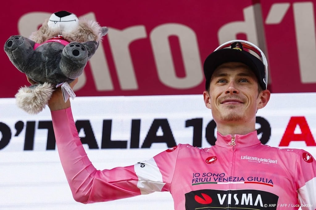 Vingegaard boekt vierde etappezege in Giro d'Italia