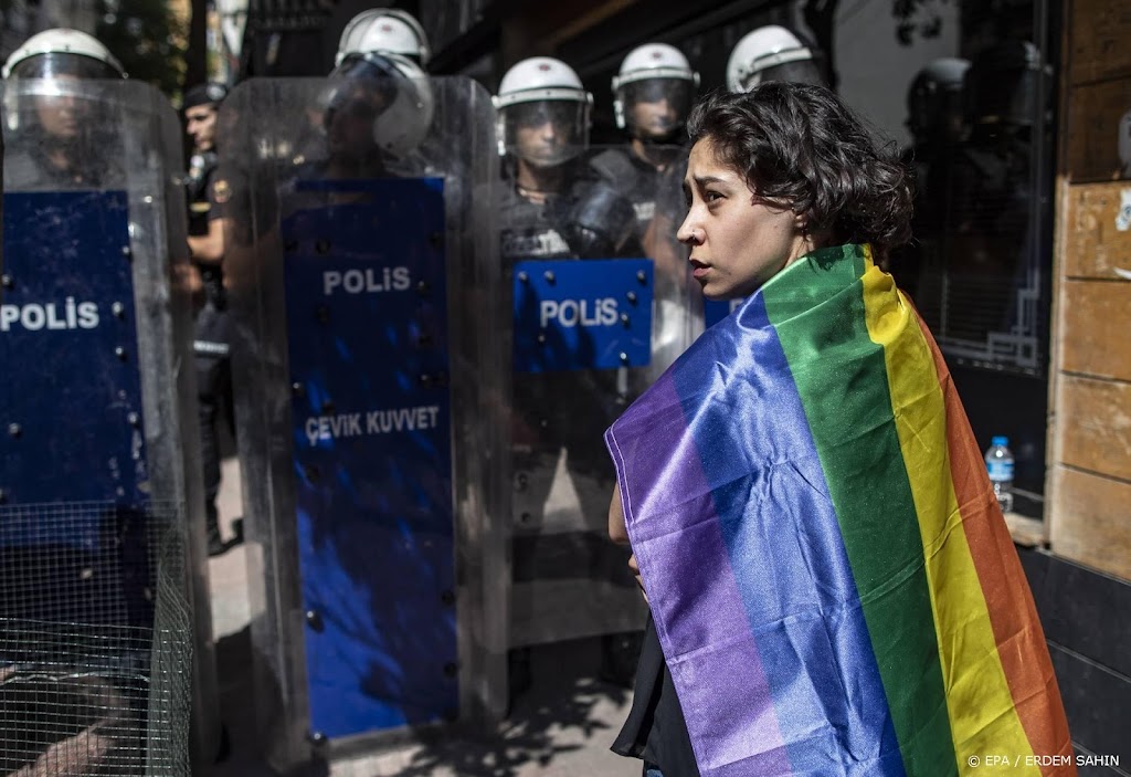 Turkse politie verhindert 'Pride Parade' in centrum Istanbul