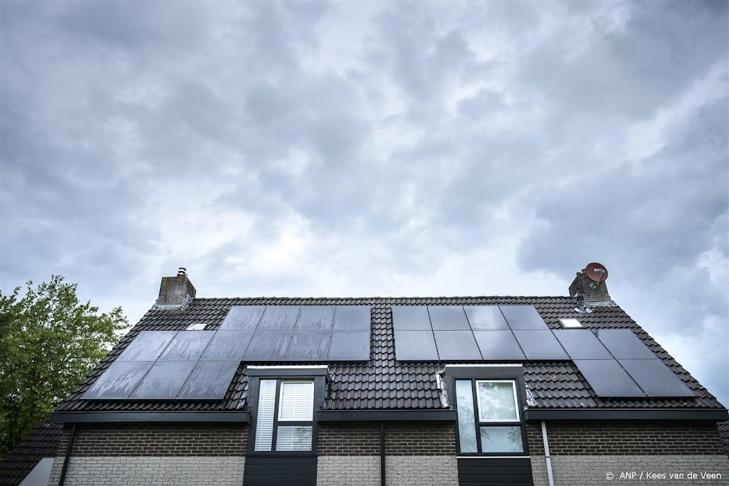 Vattenfall halveert vergoeding voor energie uit zonnepanelen