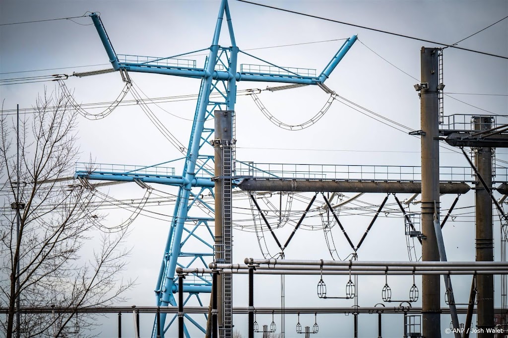 Overbelast energienetwerk belemmert groei bedrijven, meldt NVM