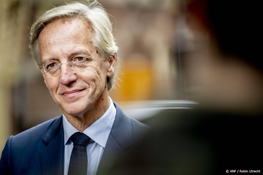 Vertrekkend kabinet met grote delegatie naar slavernijherdenking