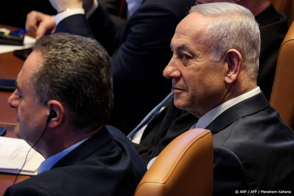 Netanyahu vraagt getuigenis in corruptiezaak uit te stellen