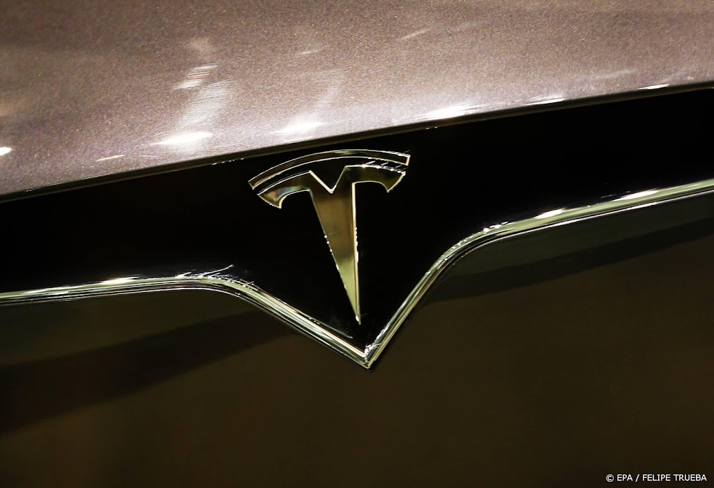 Omzet autobouwer Tesla verdubbeld naar 12 miljard dollar 