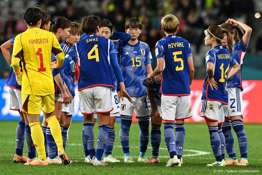 Voetbalsters Spanje en Japan als eersten naar achtste finales WK